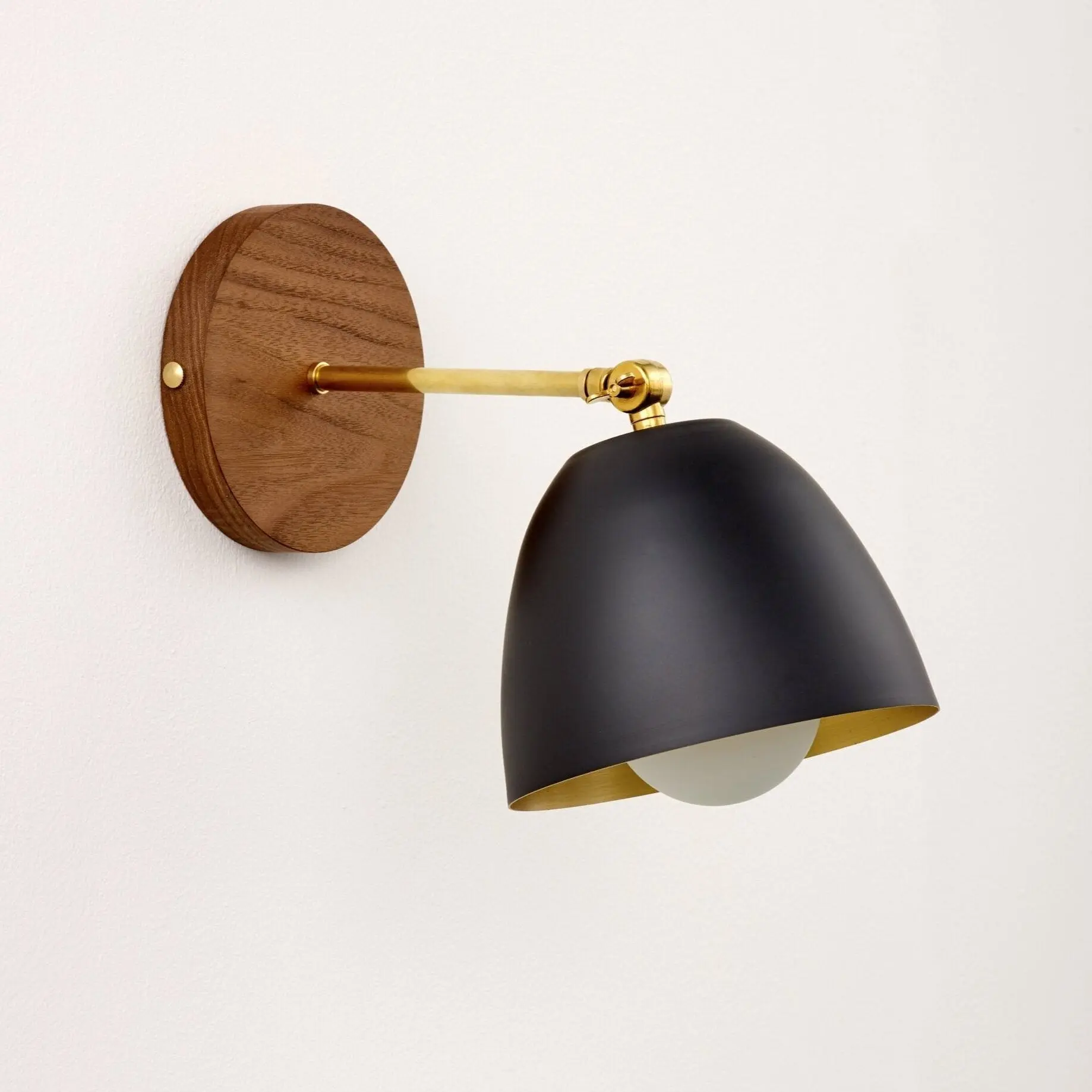 Shelly Wall Light - Hardwood