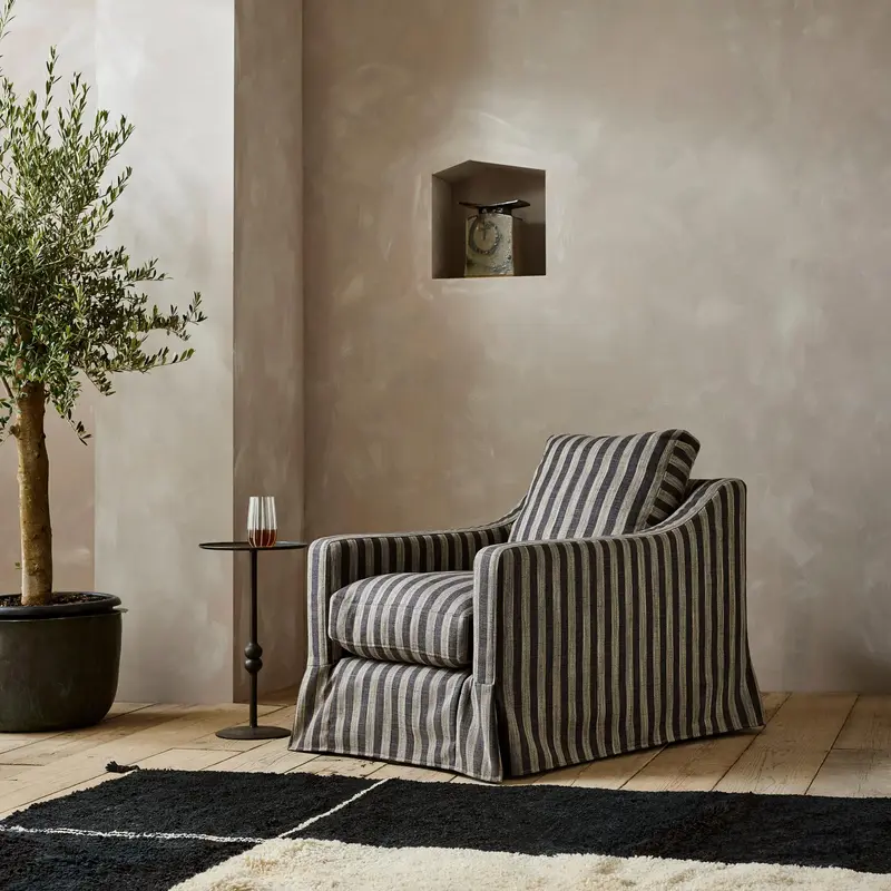 The Brokkr Forged Steel Martini Table - Heavy texture